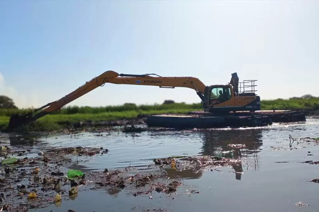 Escavadeira Anfibia Controle Remoto
